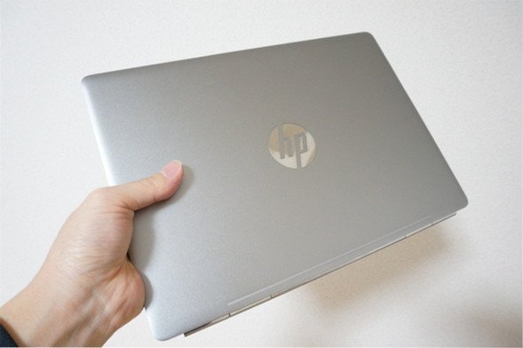 HP EliteBook Folio G1レビュー 薄型軽量で肩がこらずに持ち運べるノートPC