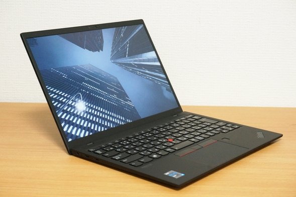 Lenovoの持ち運びに便利な軽いノートパソコン
